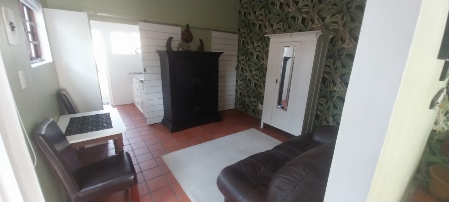 To Let 1 Bedroom Property for Rent in Bonza Bay Eastern Cape